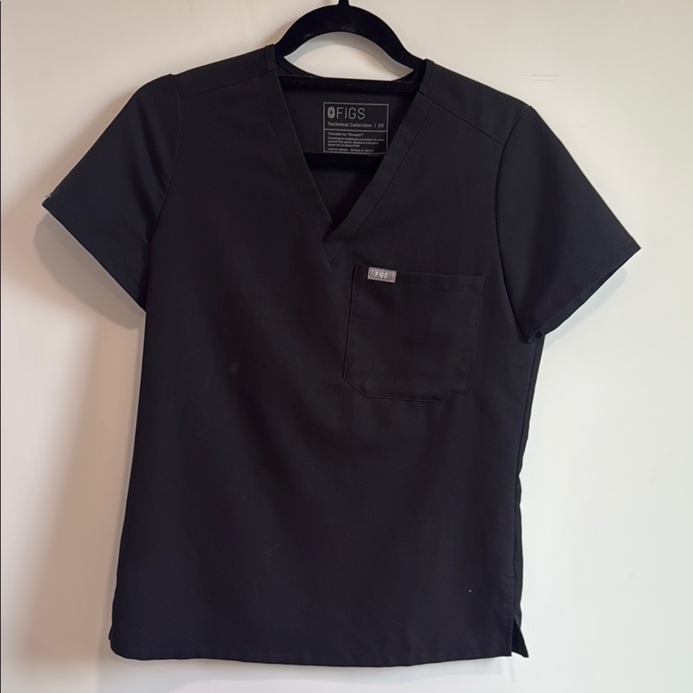 FIGS women’s XS Catarina style black scrub top